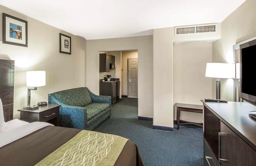 Quality Inn Tulsa-Downtown West-1