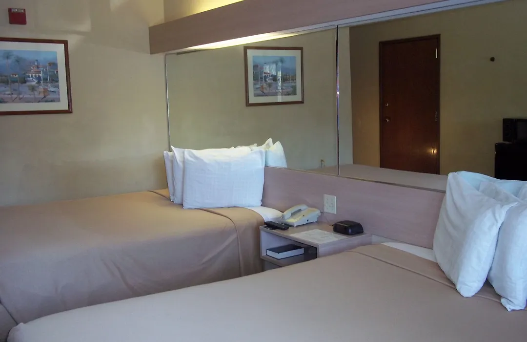 Baymont By Wyndham Orlando-International Dr-Universal Blvd-1
