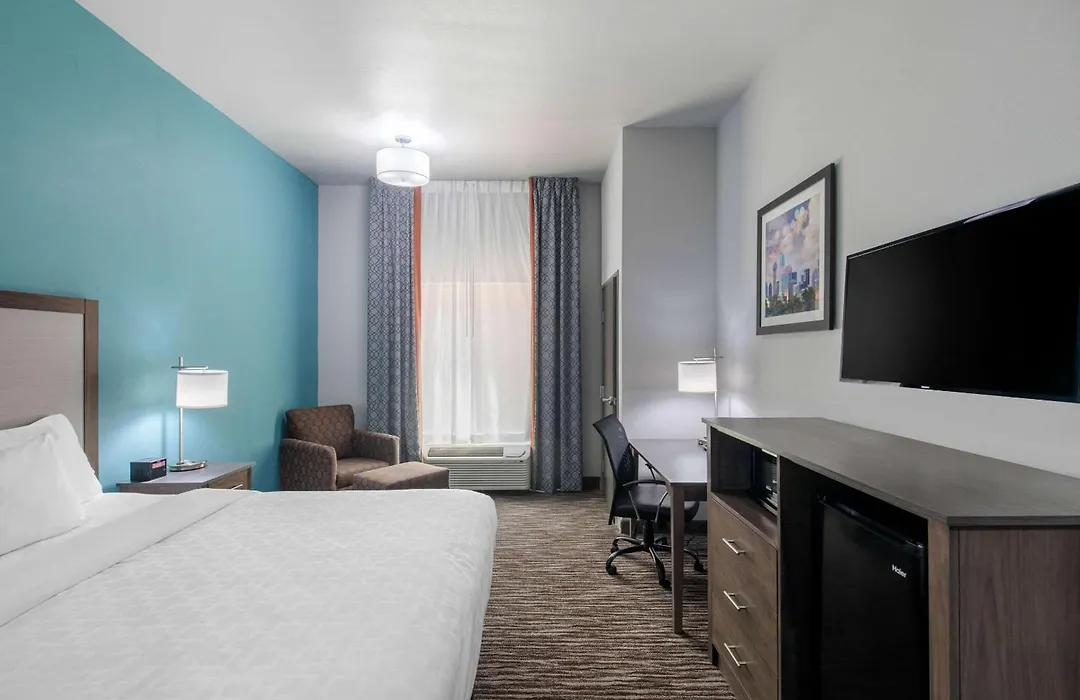 Clarion Inn & Suites Dfw North-1