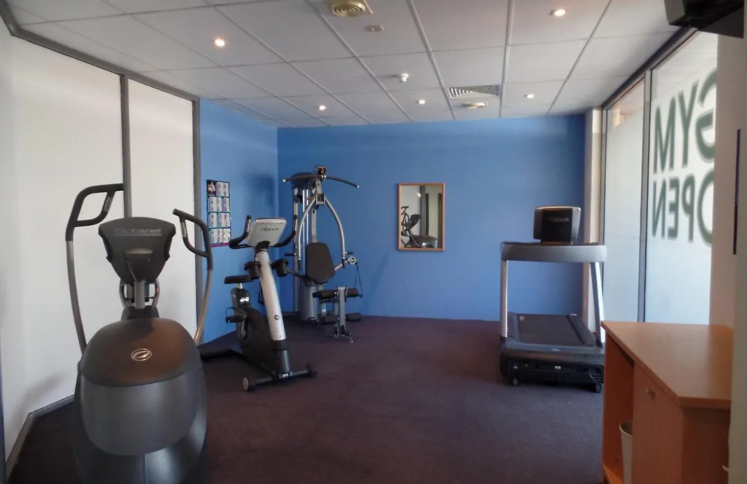 Ibis Styles Canberra Eagle Hawk-1