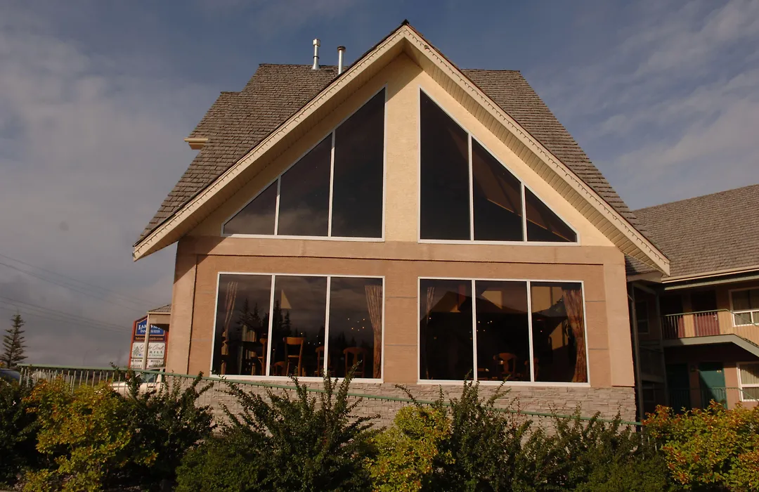 Lakeview Inns & Suites - Hinton-1