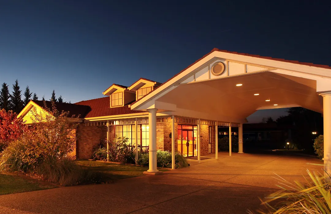 Best Western Ambassador Motor Inn & Apartments-1