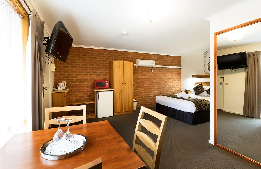 Advance Motel-1