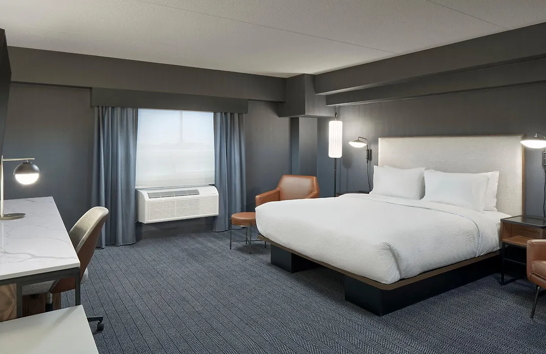 Courtyard By Marriott Regina Downtown-1