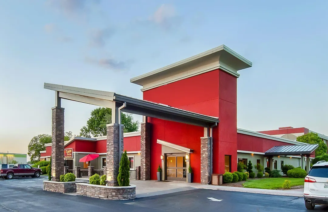 Days Inn & Suites By Wyndham Johnson City-1