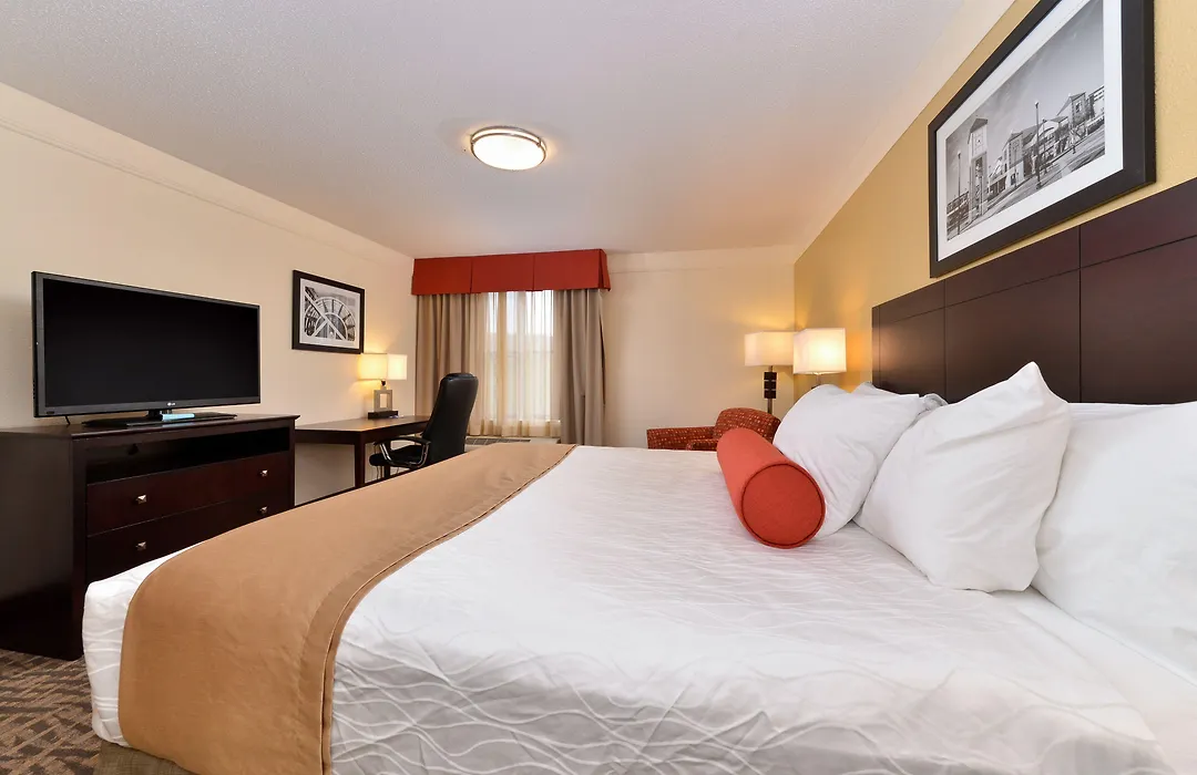 Best Western Plus Peoria-1