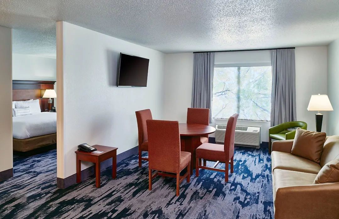Fairfield Inn & Suites Detroit Livonia-1