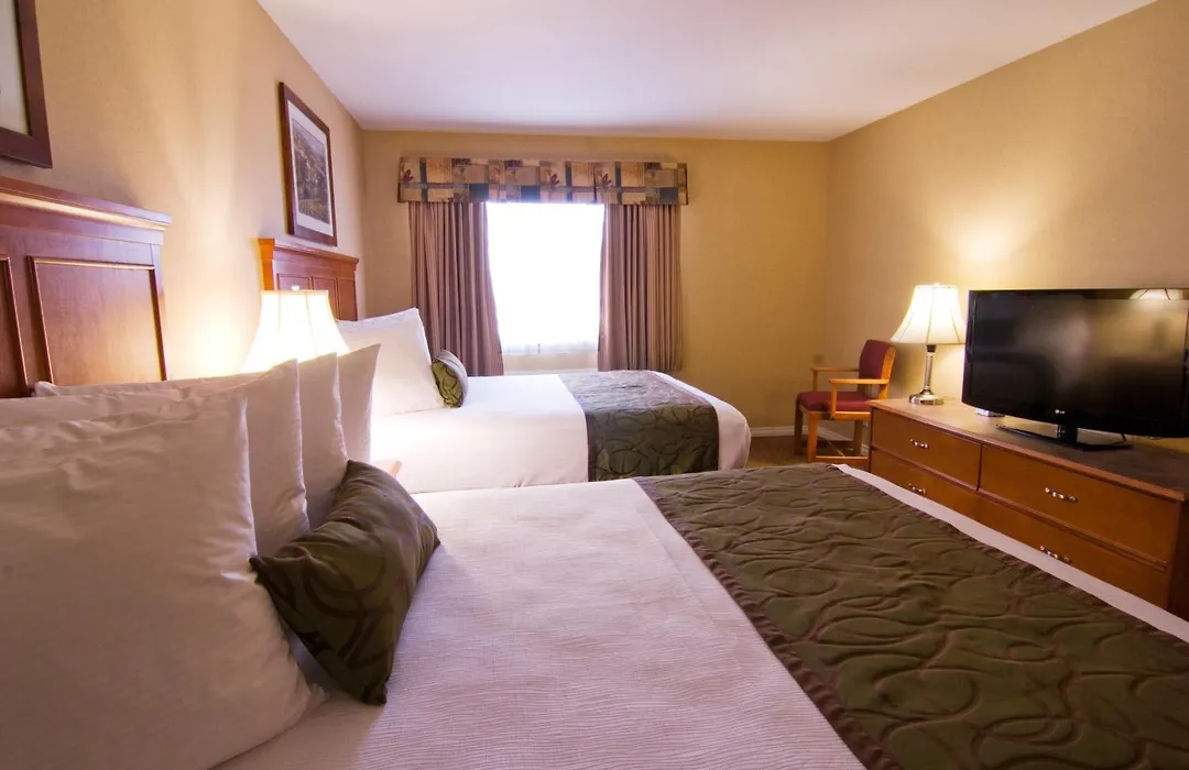 Best Western Plus Osoyoos Hotel & Suites-1