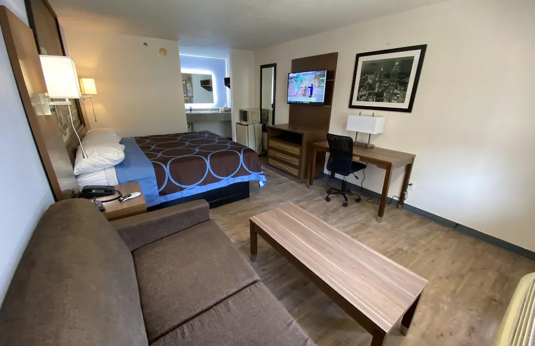 Super 8 By Wyndham Marietta/West/Atl Area-1