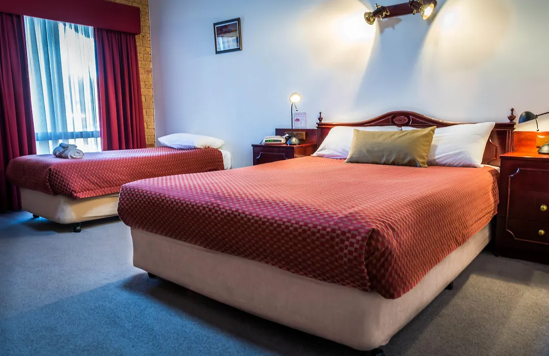 Narrandera Club Motor Inn-1