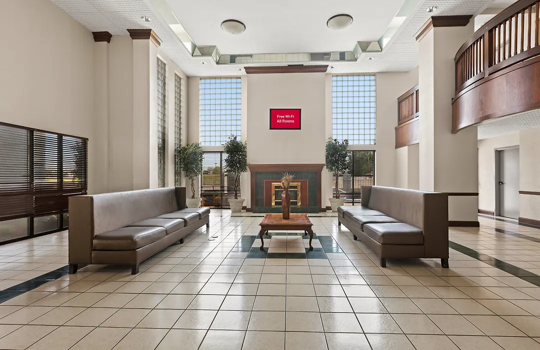 Red Roof Inn & Suites Newnan-1