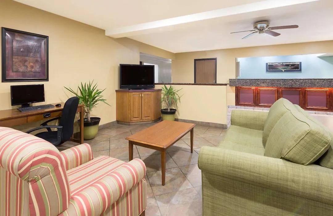 Super 8 By Wyndham Morgantown-1