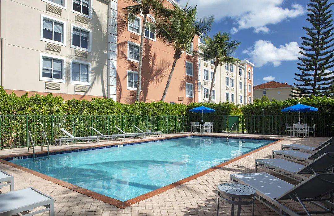 Spark By Hilton Miami Doral-1