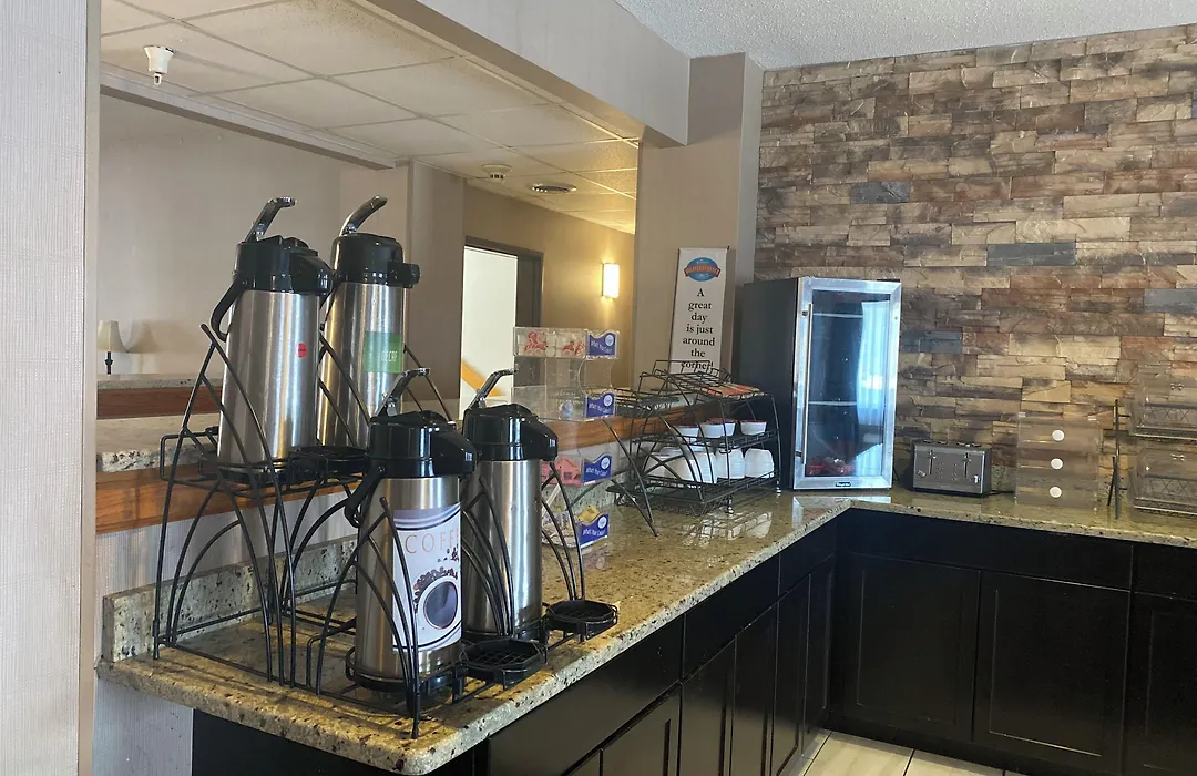 Baymont By Wyndham Auburn-1
