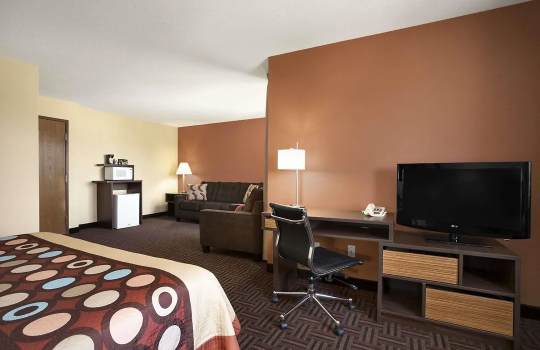 Super 8 By Wyndham Carbondale-1