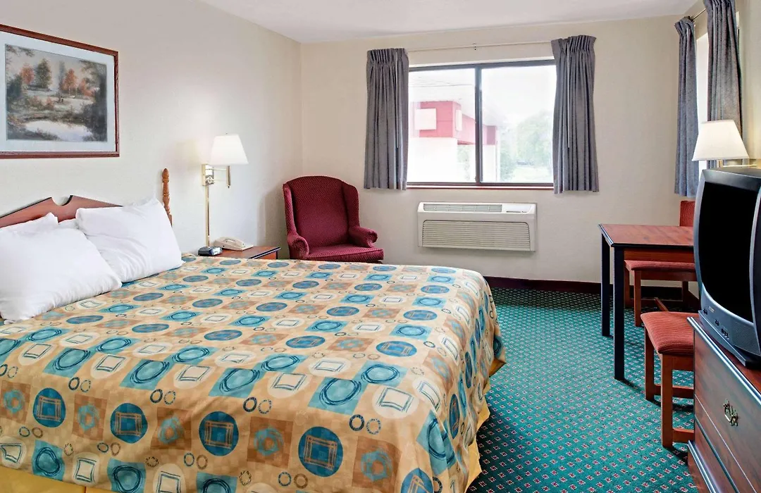 Super 8 By Wyndham Omaha Eppley Airport/Carter Lake-1