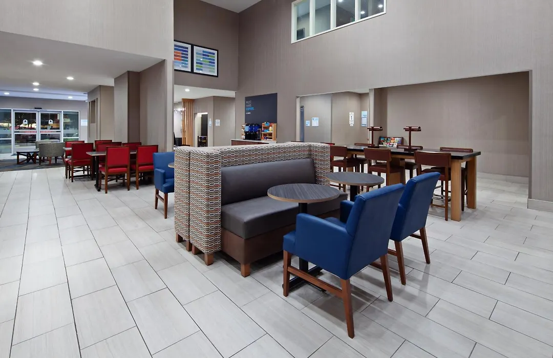 Holiday Inn Express & Suites - Tulare By Ihg-1