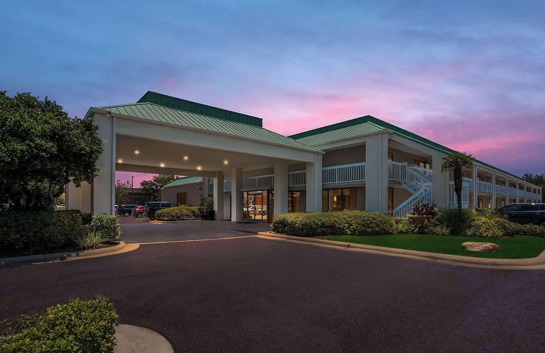 Best Western Flagship Inn-1