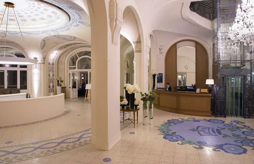 Hotel Royal-1