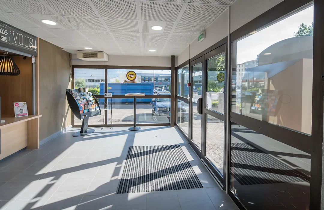 B&B Hotel Grenoble Centre Verlaine-1