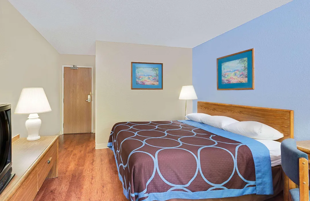 Super 8 By Wyndham Newburgh/West Point Stewart Intl Airport-1