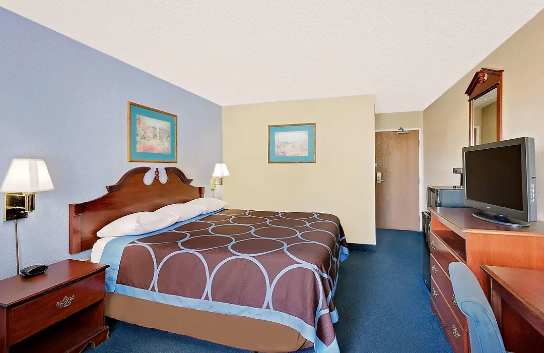 Super 8 By Wyndham Newburgh/West Point Stewart Intl Airport-1