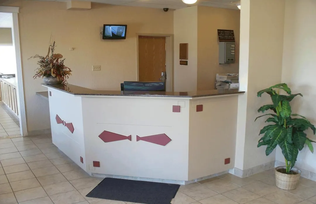 Surestay By Best Western Pincher Creek-1