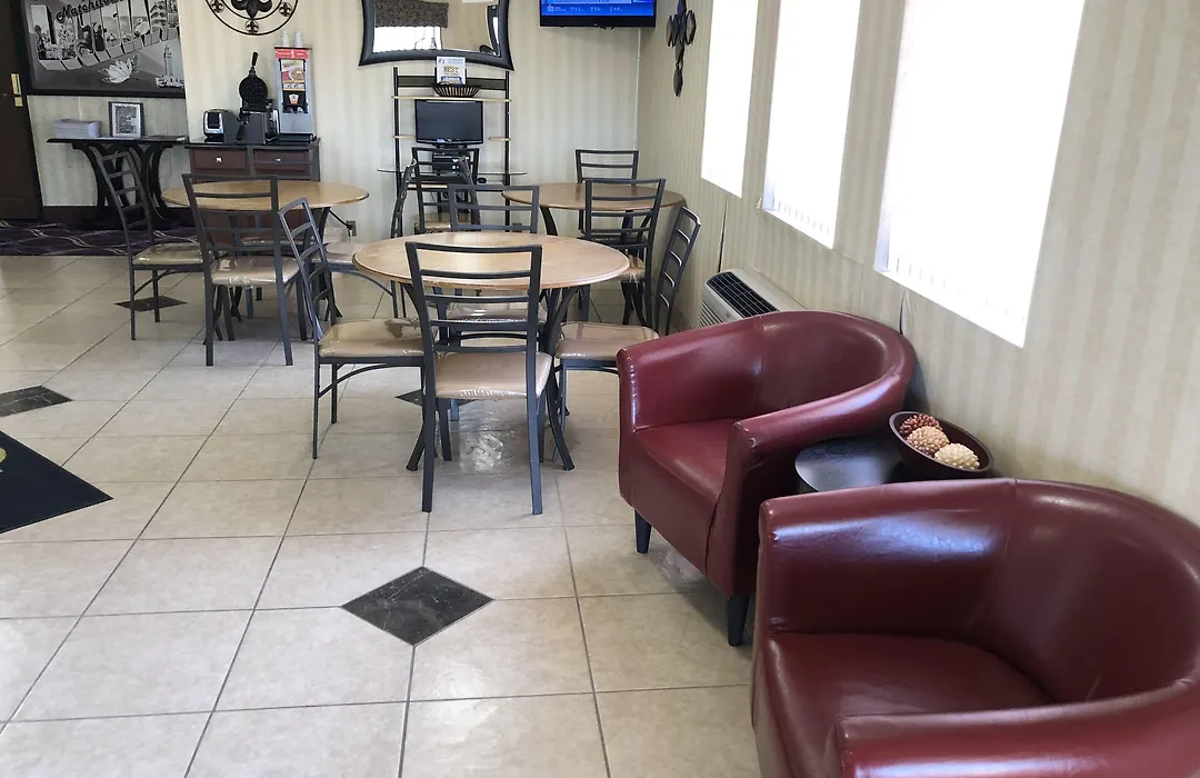 Super 8 By Wyndham Natchitoches-1