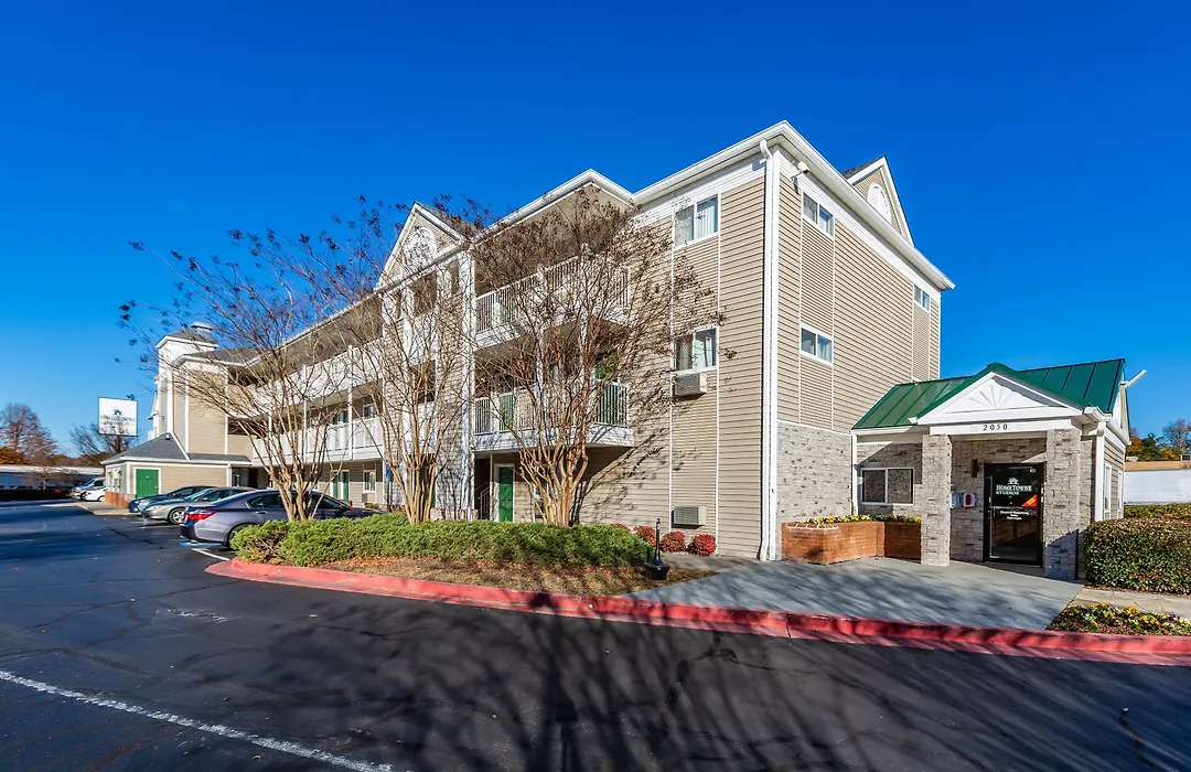 Hometowne Studios By Red Roof Atlanta - Chamblee-1