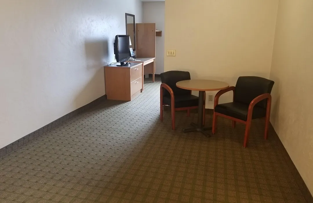 Super 8 By Wyndham Bend-1