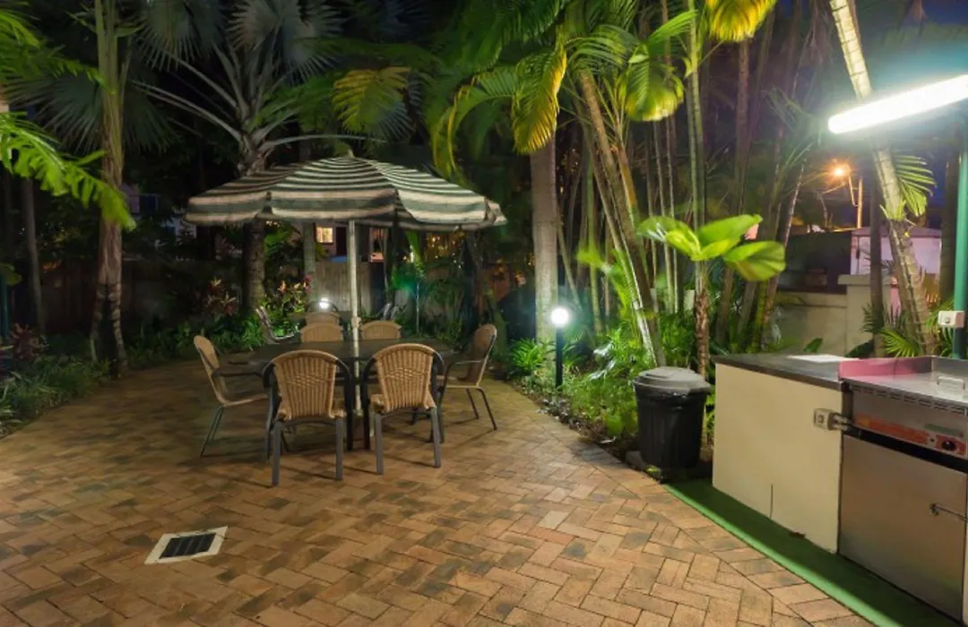 Tropic Towers Apartments-1