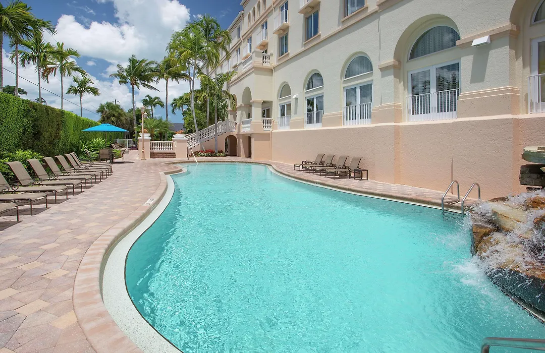 Hilton Naples-1