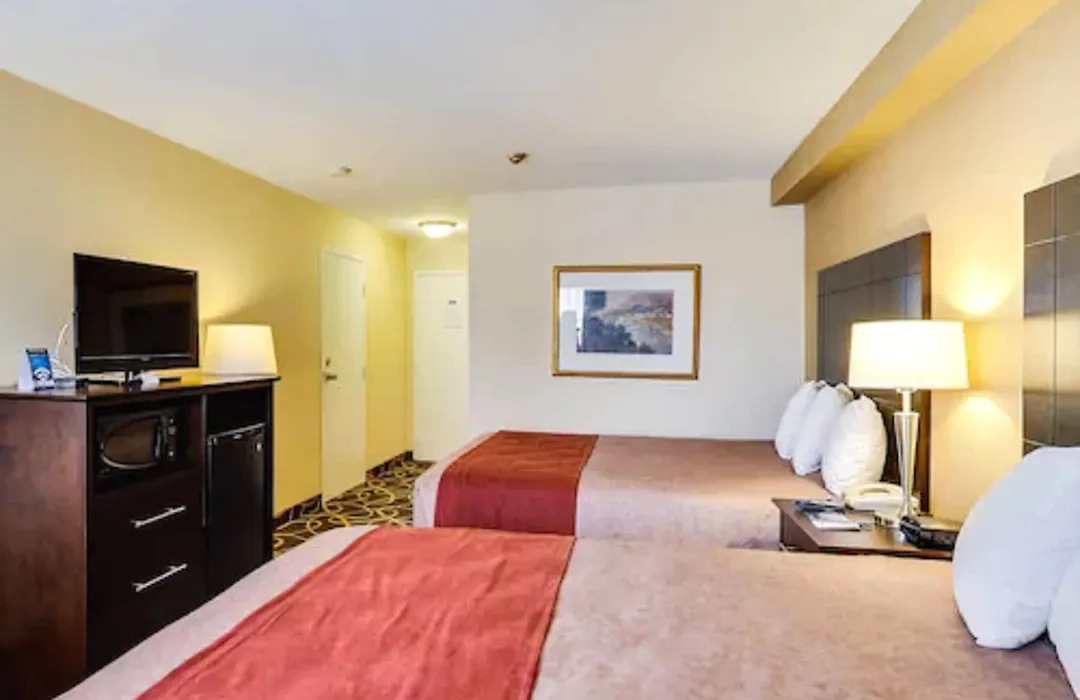 Travelodge By Wyndham Cambridge - Waterloo-1