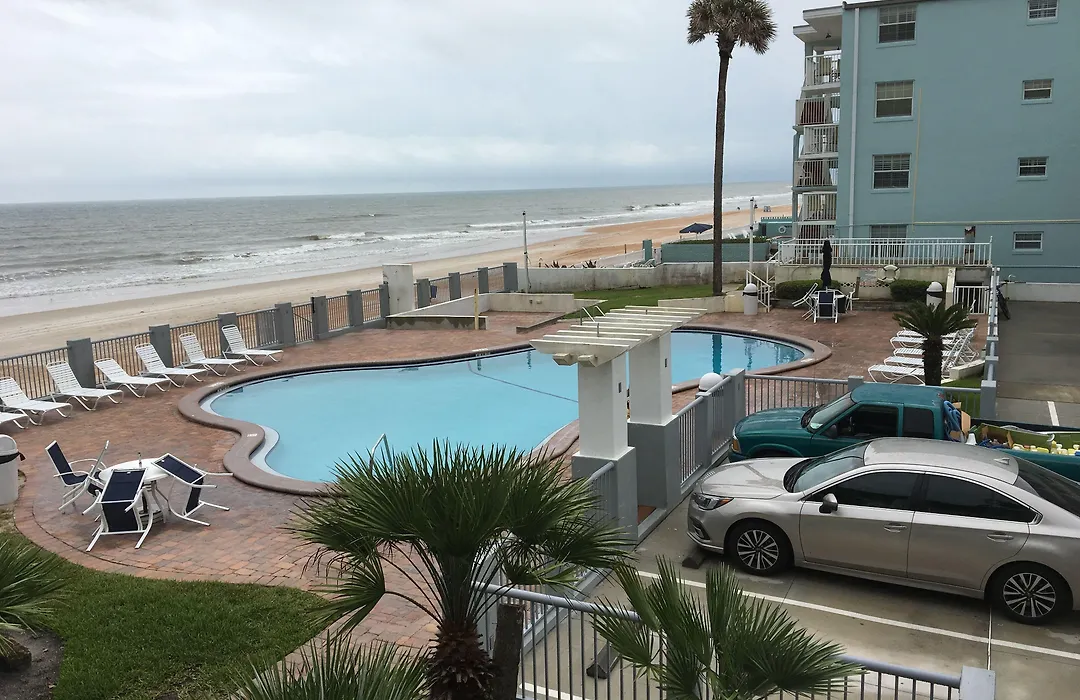 Arya Blu Inn And Suites-1