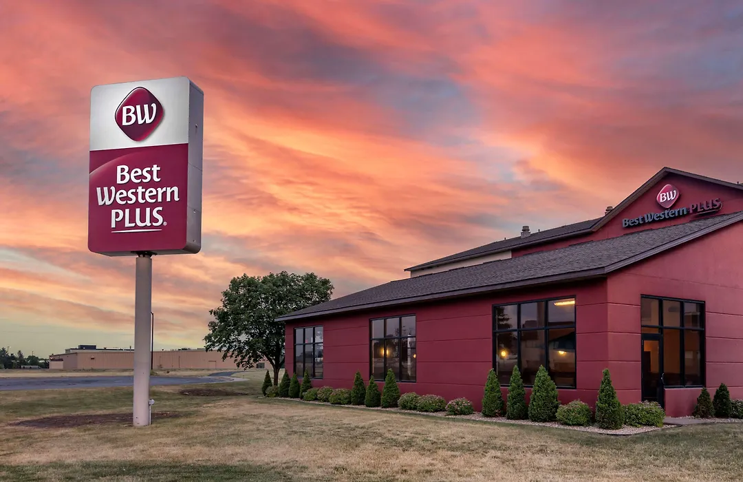 Best Western Plus Chelsea Hotel-1