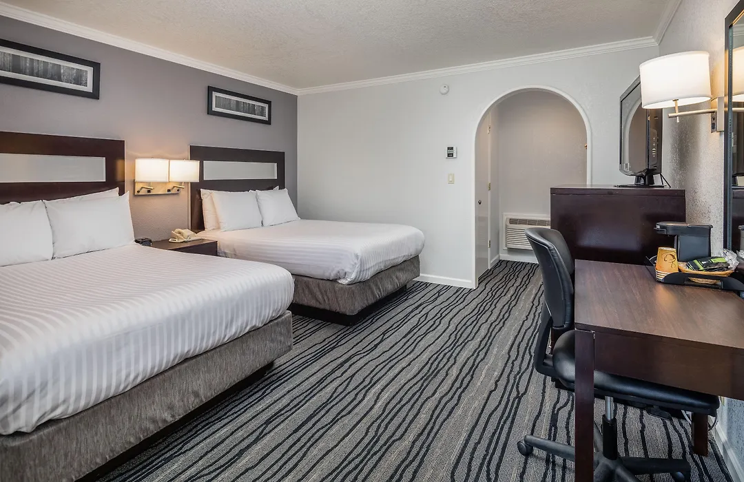 Redwood Creek Inn-1