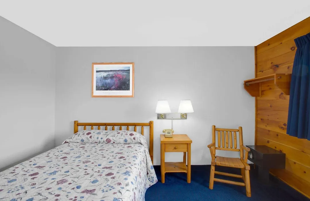 Super 8 By Wyndham Lake George/Warrensburg Area-1