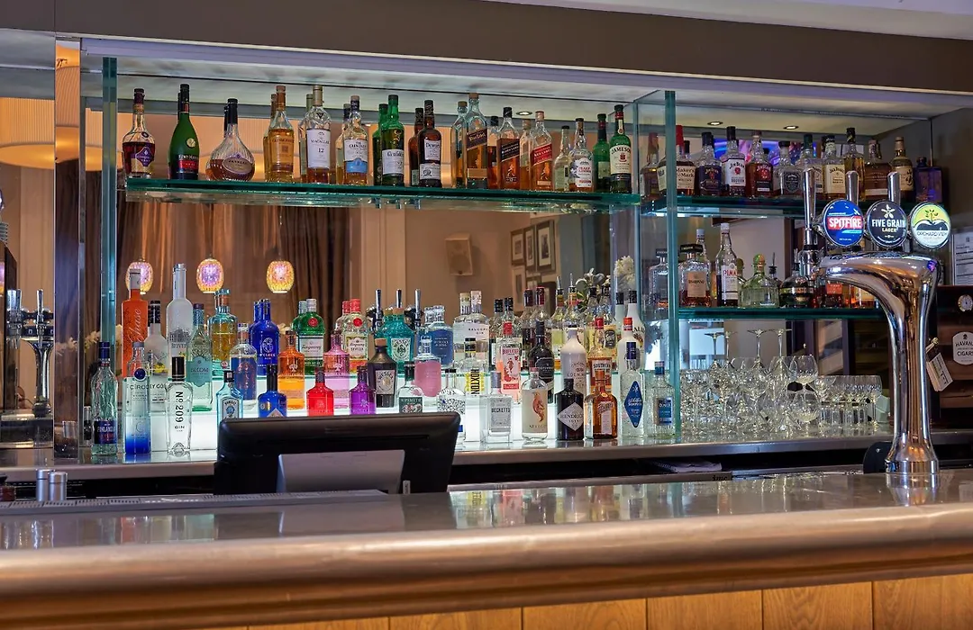 Mandolay Hotel Guildford-1