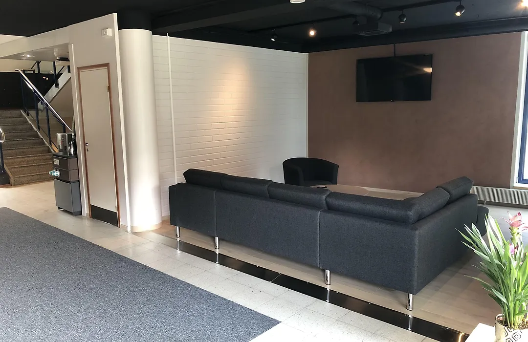 Pilot Express Airport Hotel-1