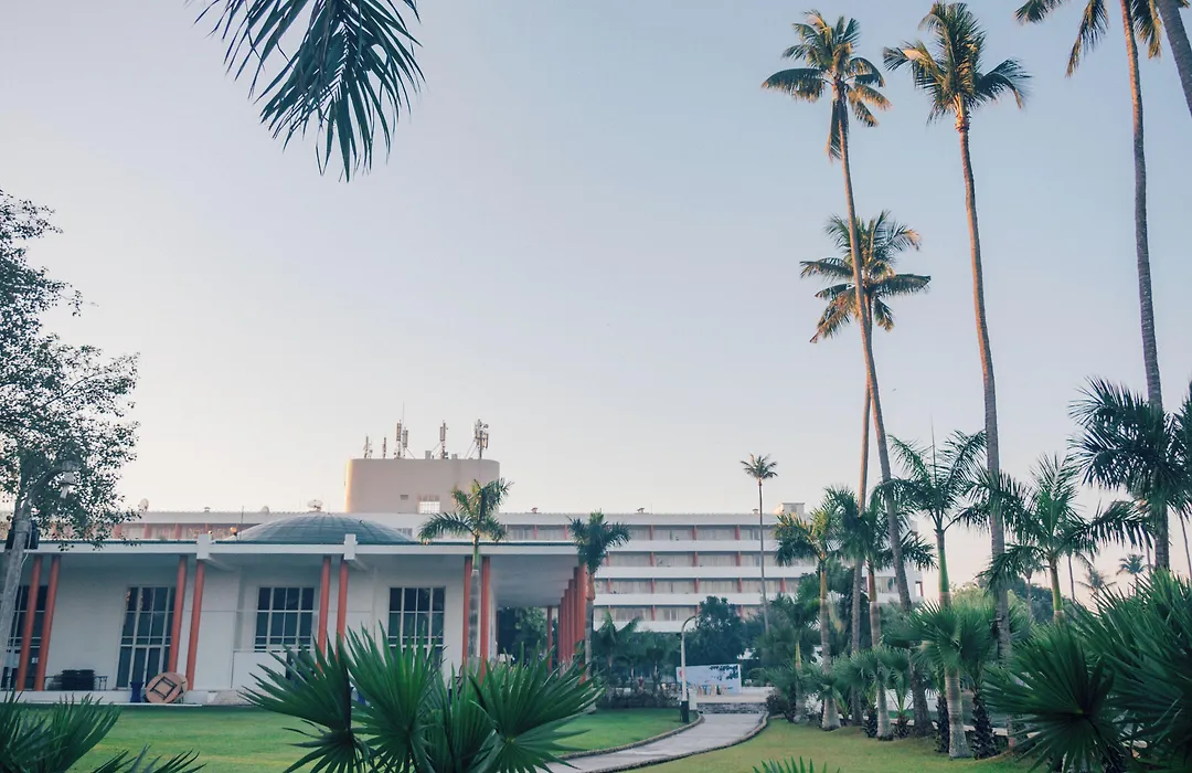 Inya Lake Hotel Yangon-1