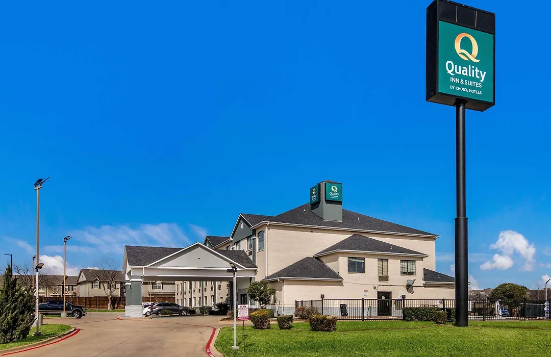 Quality Inn & Suites Fort Worth - Fossil Creek-1