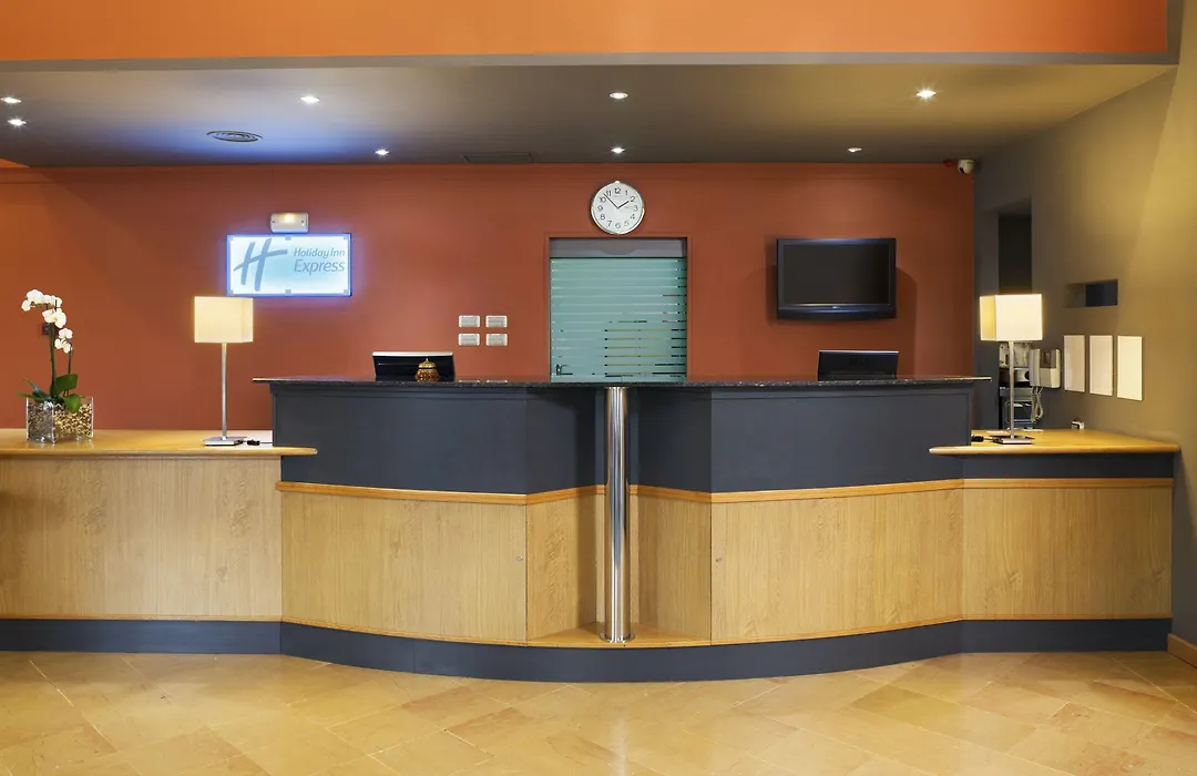 Holiday Inn Express Ciudad De Las Ciencias By Ihg-1