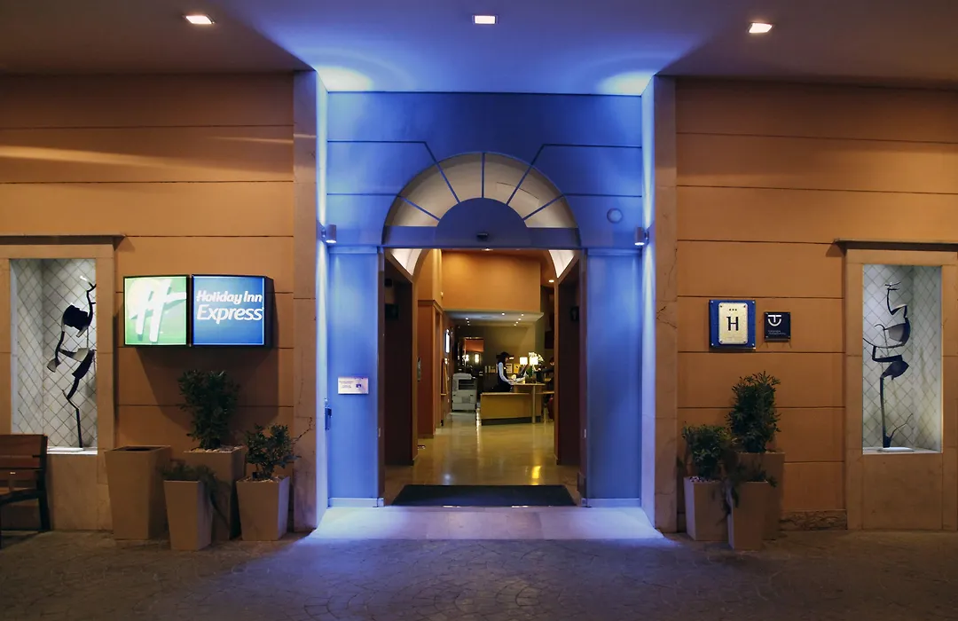 Holiday Inn Express Ciudad De Las Ciencias By Ihg-1