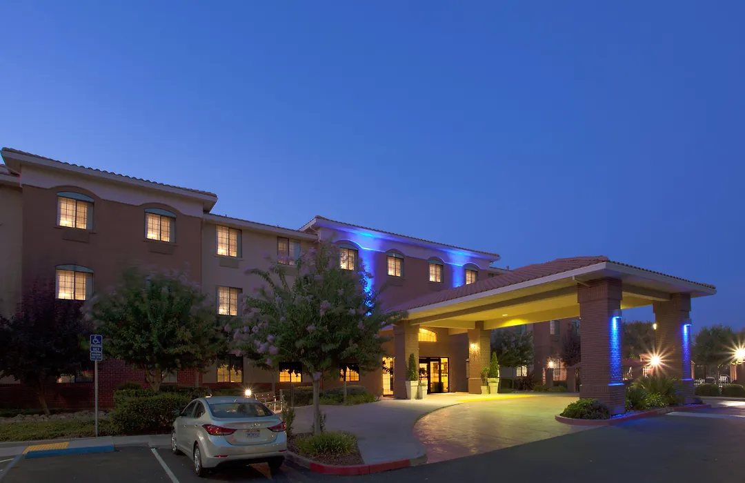 Holiday Inn Express Davis-University Area By Ihg-1
