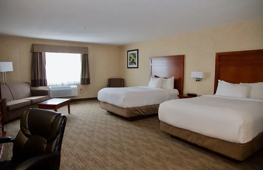 Days Inn & Suites By Wyndham Brooks-1