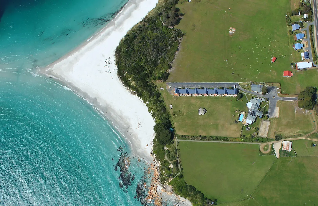 Diamond Island Resort, Restaurant & Bar And Penguin Show-1
