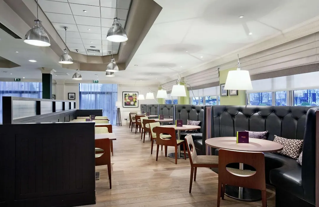 Doubletree By Hilton Glasgow Strathclyde-1