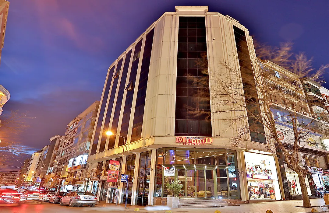 Grand Madrid Hotel-1