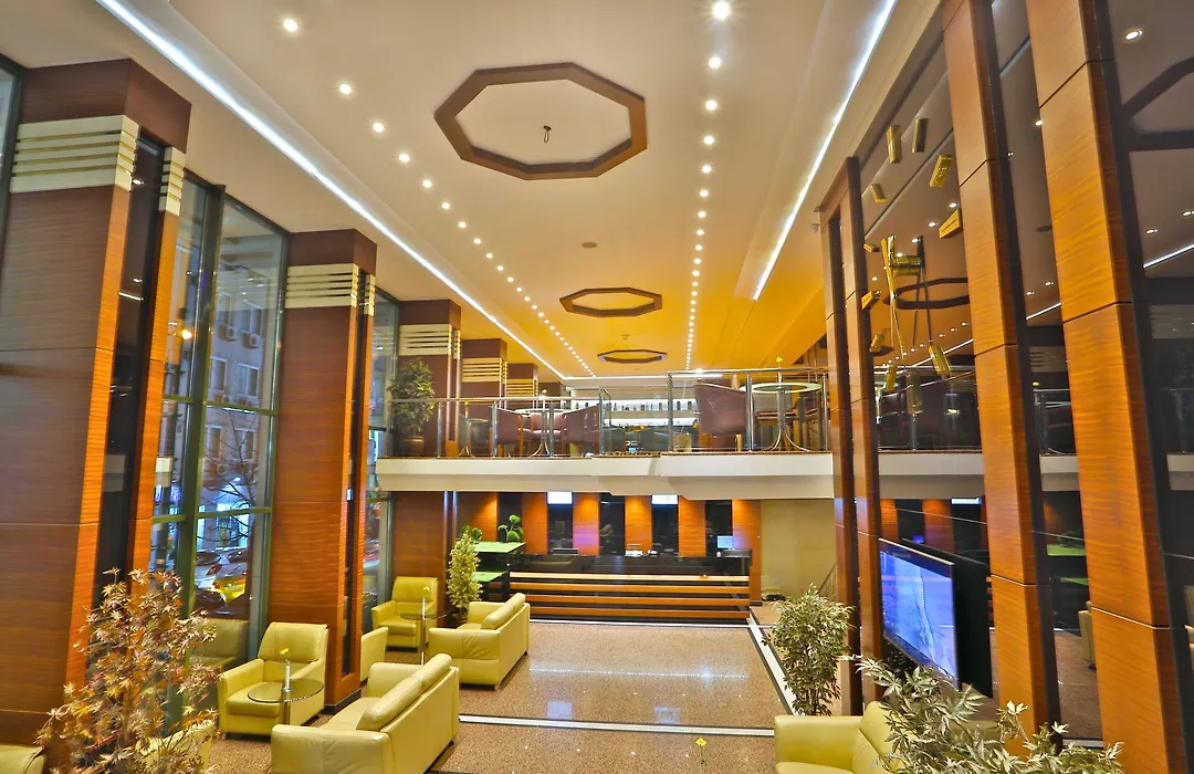Grand Madrid Hotel-1