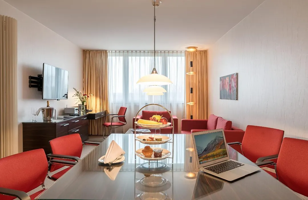 Leoso Hotel Leverkusen-1